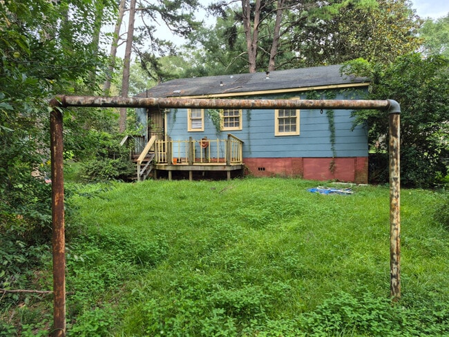 Building Photo - 3251 Meadow Ln