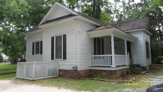 Building Photo - Close to VSU