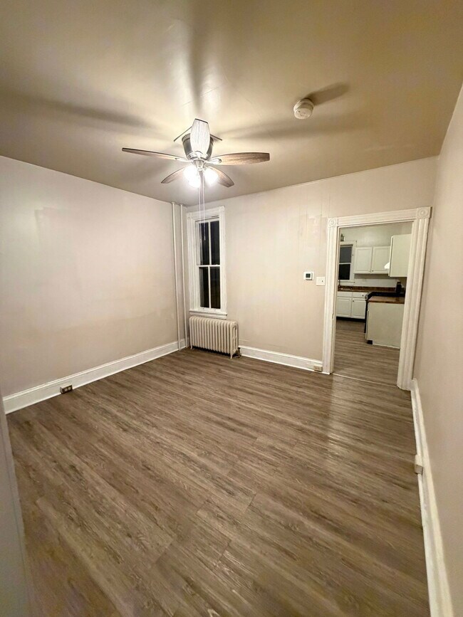 Foto del edificio - 526 Howard Ave