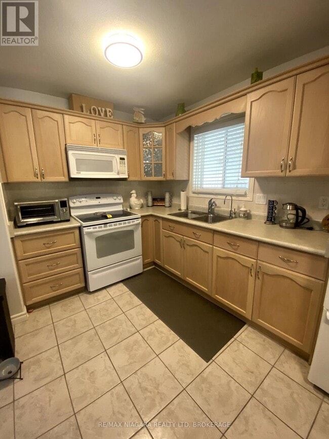 Building Photo - 4875 Firelane 18