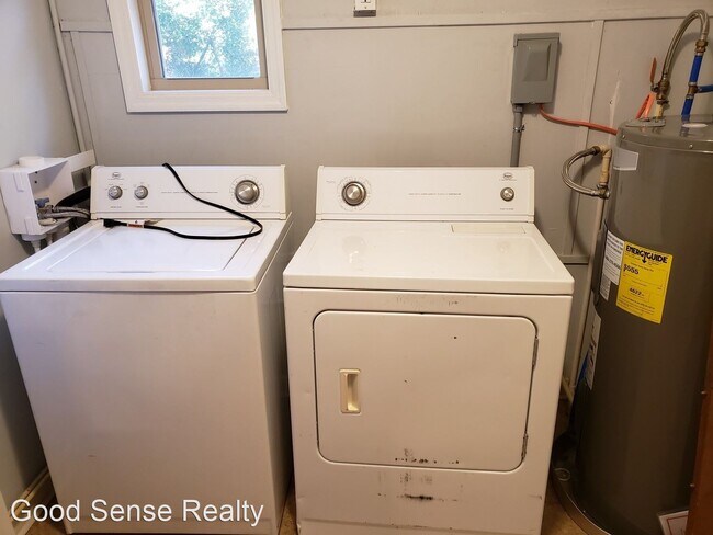 Foto del edificio - 3 br, 2 bath House - 1911 Watkins St