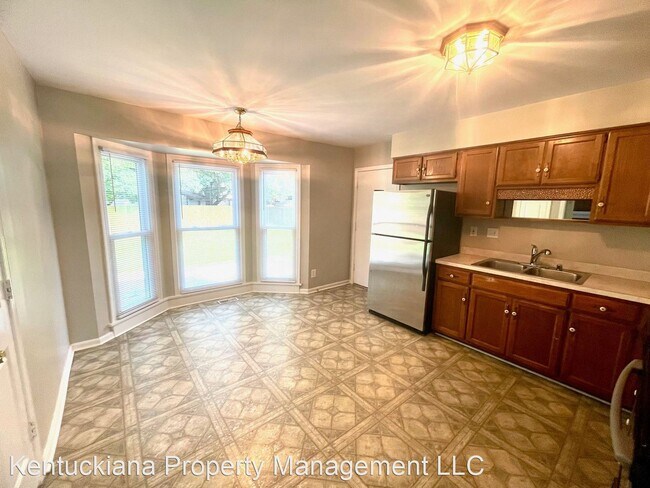 Building Photo - 4 br, 2.5 bath House - 9017 Wooded Glen Road