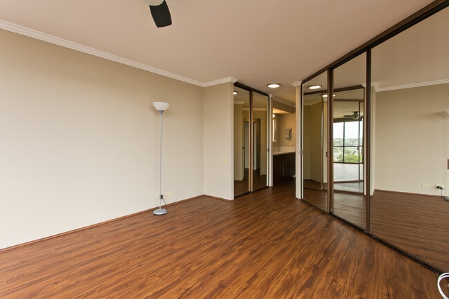 Building Photo - 2101 Nuuanu Ave