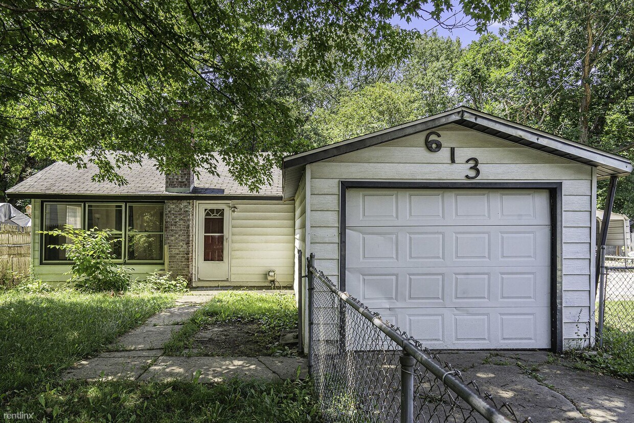 Primary Photo - 2 br, 1 bath House - 613 Washburn Ave