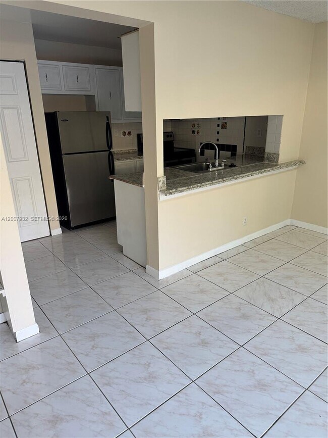 Building Photo - 5841 Blueberry Ct