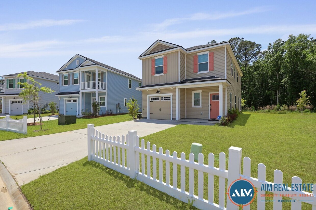 Primary Photo - Spacious and Modern 4BR Home in Millstone ...