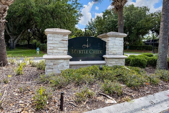 Building Photo - Beautiful 4 Bedroom on Large Corner Lot - LAKE NONA
