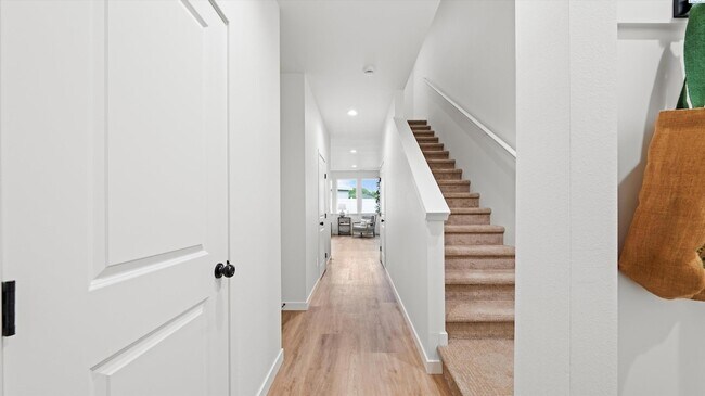 Building Photo - 3555 W 6th Pl