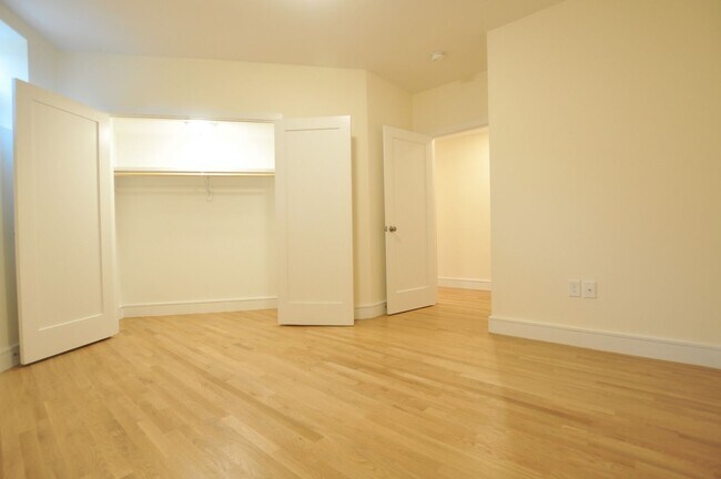 Foto del edificio - 870 Beacon St