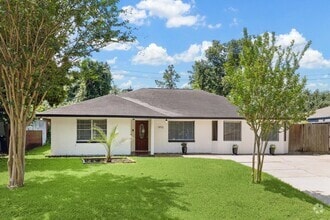 Building Photo - 9711 Long Branch Ln