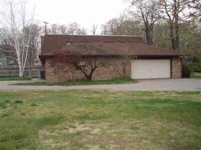 Building Photo - 4660 Lake St