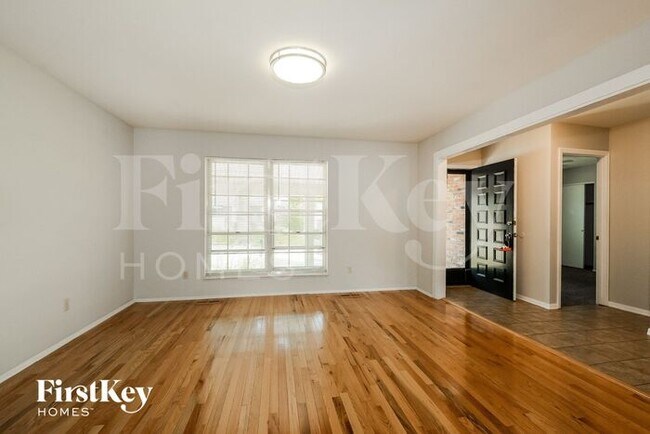 Foto del edificio - 14659 Baratton Dr