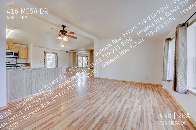 Foto del edificio - 416 Mesa Dr