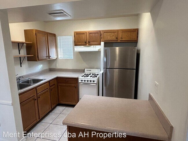 Building Photo - 2 br, 1 bath House - 336 W CULVER ST #3