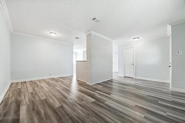 Building Photo - 6902 Burgess St