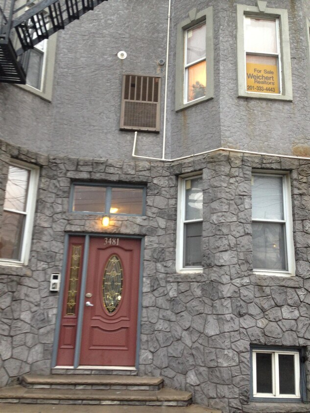 Foto principal - 3481 John F. Kennedy Blvd