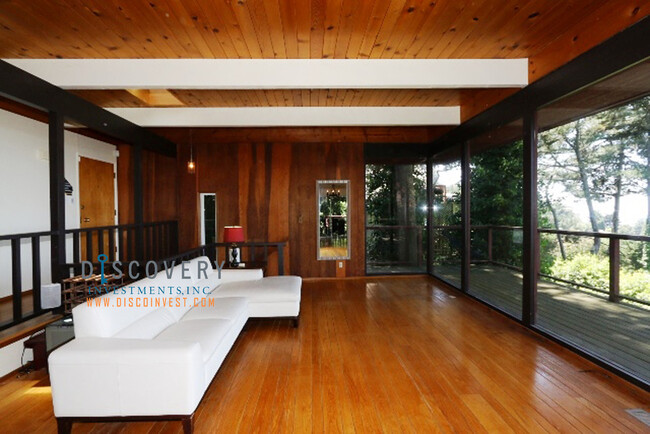 Foto del edificio - Contemporary Montclair Four Bedroom Home