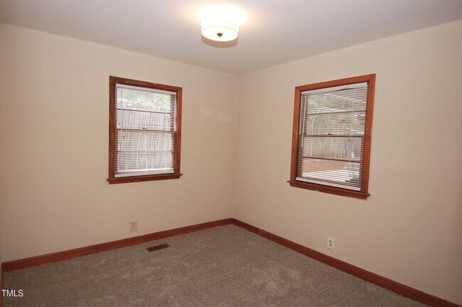 Foto del edificio - 3206 Ruffin St