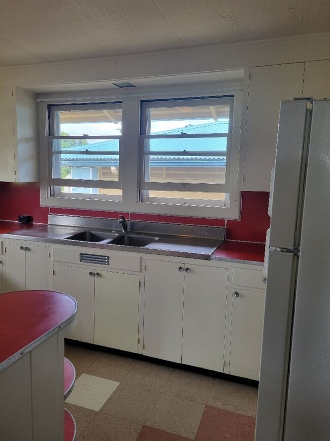 Building Photo - Beautiful 3BD 2BA in Waiakea Area