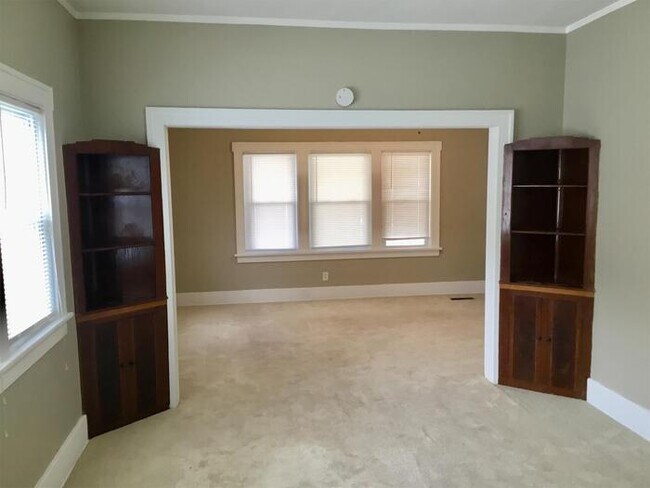 Foto del edificio - 318 E Victoria St, South Bend, IN, 46614