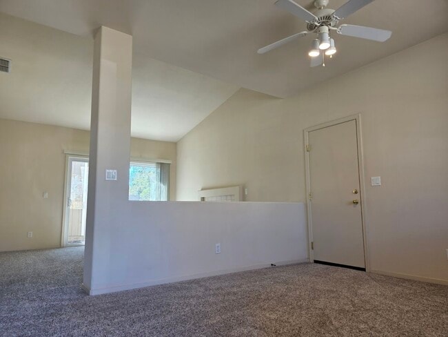Foto del edificio - 2412 Summercreek Dr