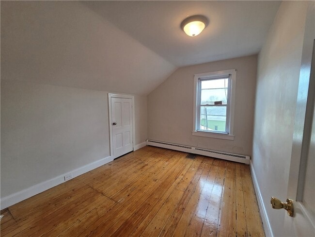 Foto del edificio - 292 Pleasant St