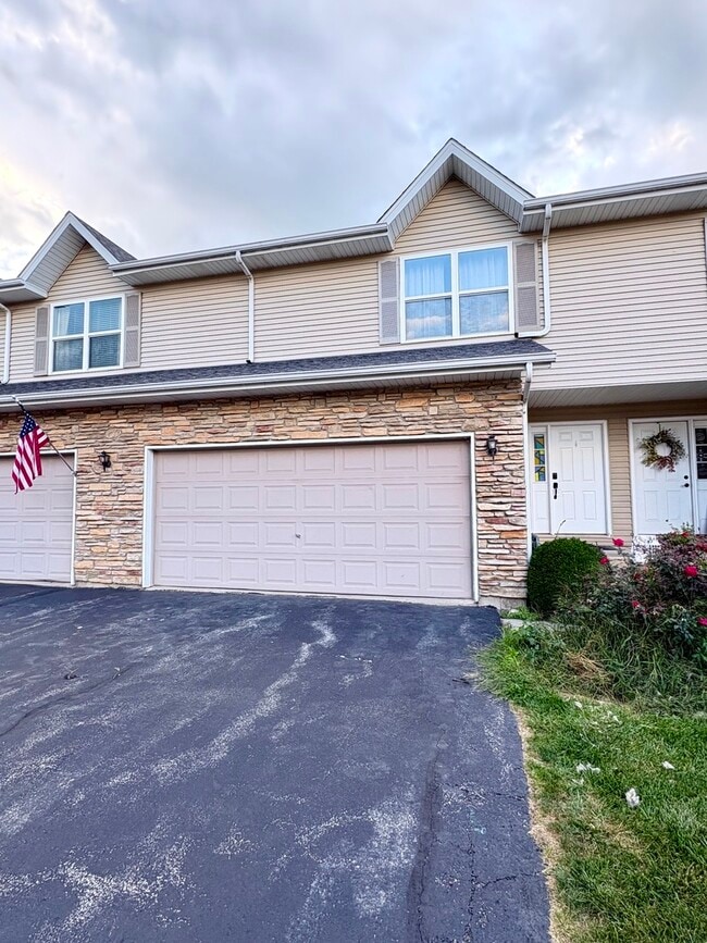 Building Photo - 1149 Alexandria Dr