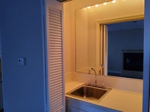Building Photo - 207 Forest View Ct