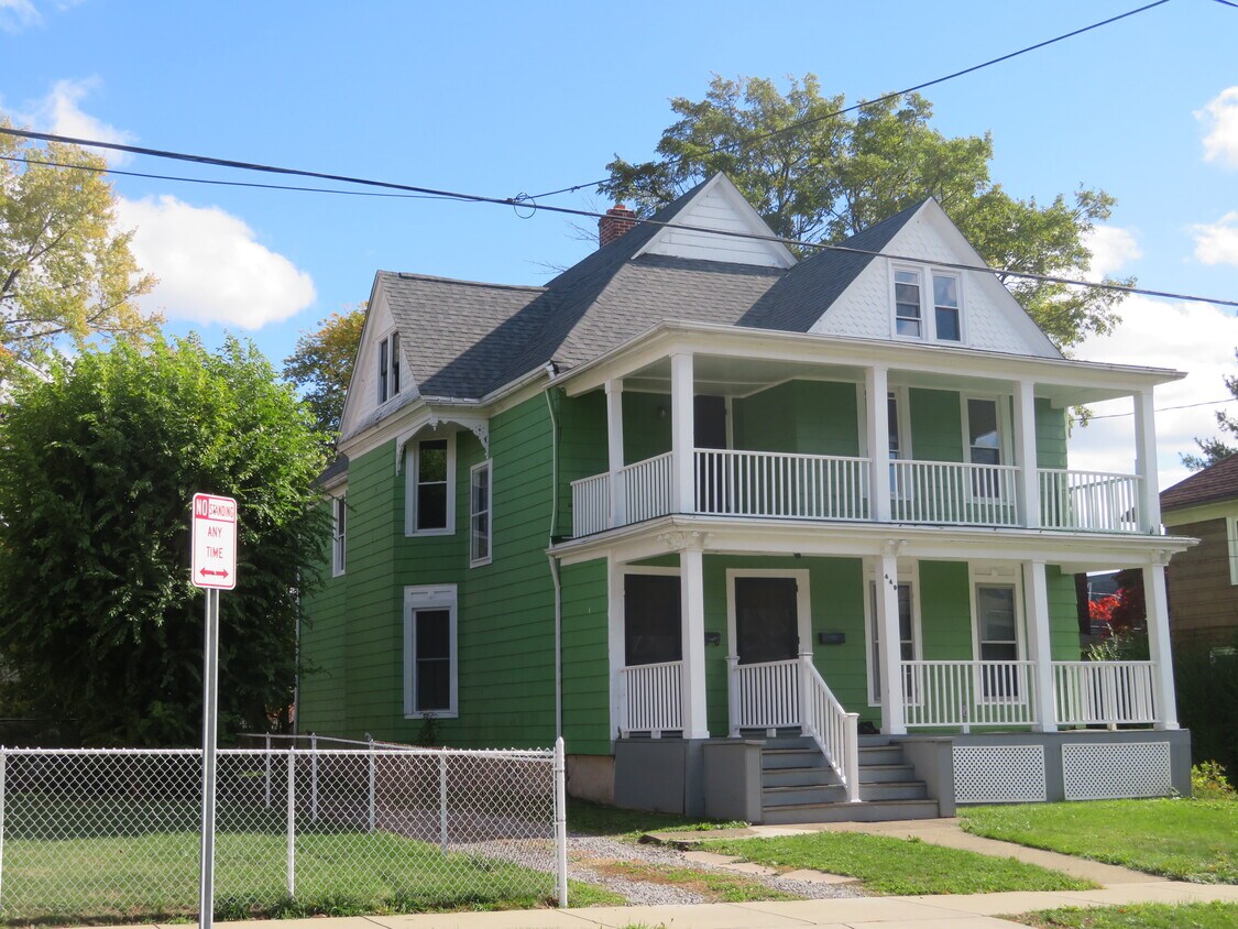 Primary Photo - 449 10th St
