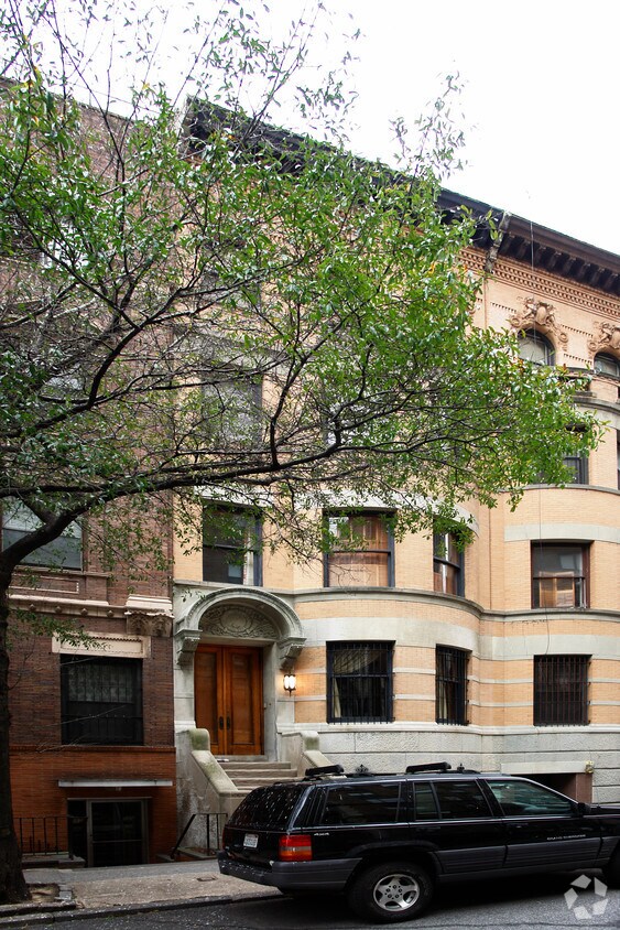 Foto del edificio - 305 W 76th St