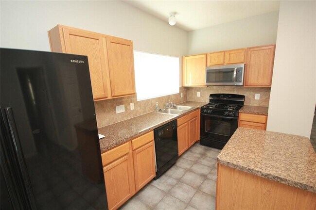 Foto del edificio - 6111 Settlers Lake Cir E