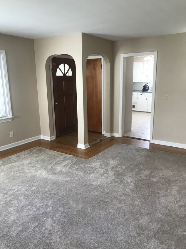 Primary Photo - 2019 E 41st St