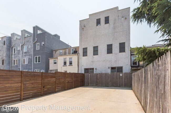 Building Photo - 3 br, 2.5 bath House - 2721 Cambridge Street