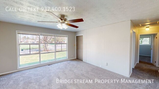 Building Photo - Updated 3 bedroom, 1 bath ranch house with...