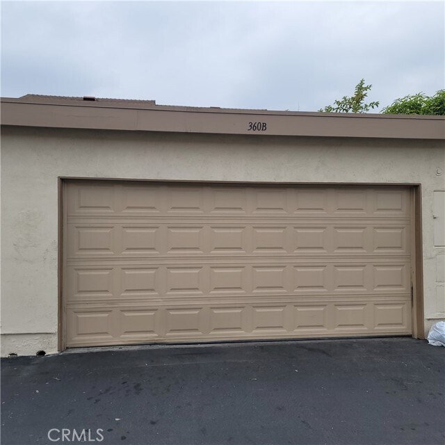 Building Photo - 360 Carriage Dr
