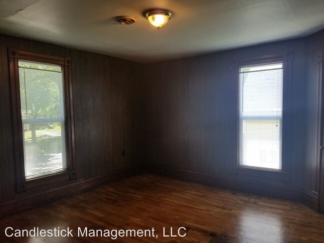 Foto del edificio - 105 SW Buchanan St