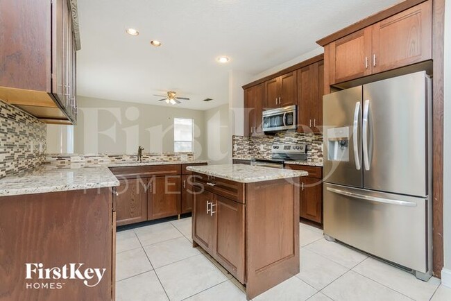 Foto del edificio - 4760 High Oak Ct