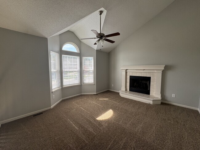 Foto del edificio - 5606 N Richmond Ave