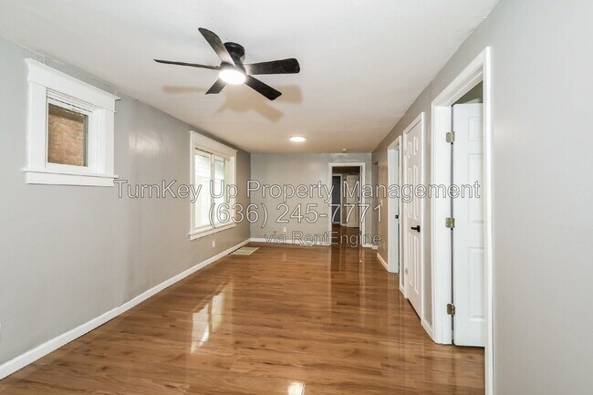 Foto del edificio - 3518 Maywood Ave