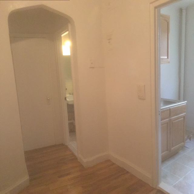 Foto principal - 2191 Creston Ave