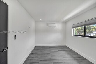 Building Photo - 3362 SW 7th St