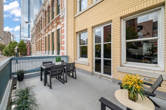 Foto del edificio - 204 Travis St