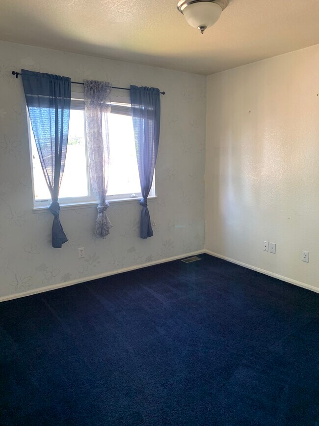 1021 Palmer Dr, Laramie, WY 82070 Townhome Rentals in Laramie WY