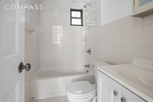 Foto del edificio - 270 E 78th St