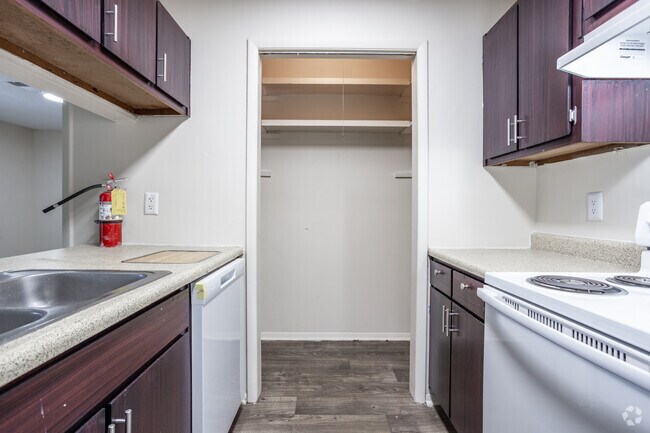 2 habitaciones, 2 baños, 985 pies cuadrados, cocina - Lake Vista