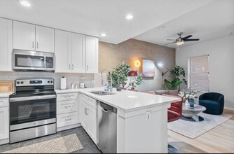 Building Photo - 801 Russell Blvd