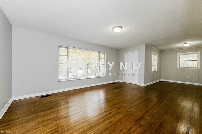Building Photo - 3 br, 2 bath House - 1151 Oakley Dr
