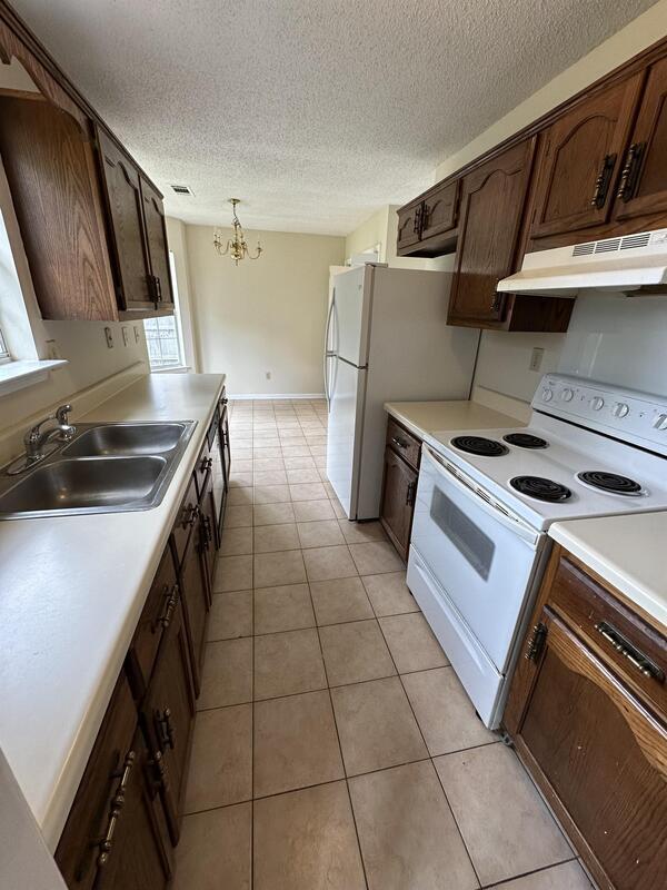 Photo - 1255 Grange Way Dr House