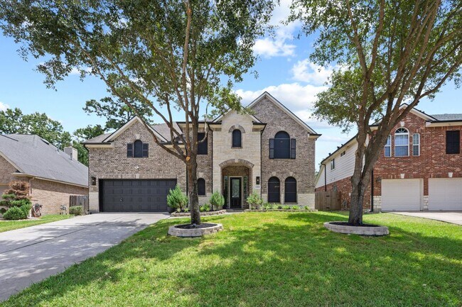 Building Photo - 13938 Sawmill Run Ln