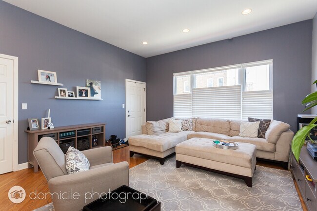 Foto del edificio - 944 N Noble St